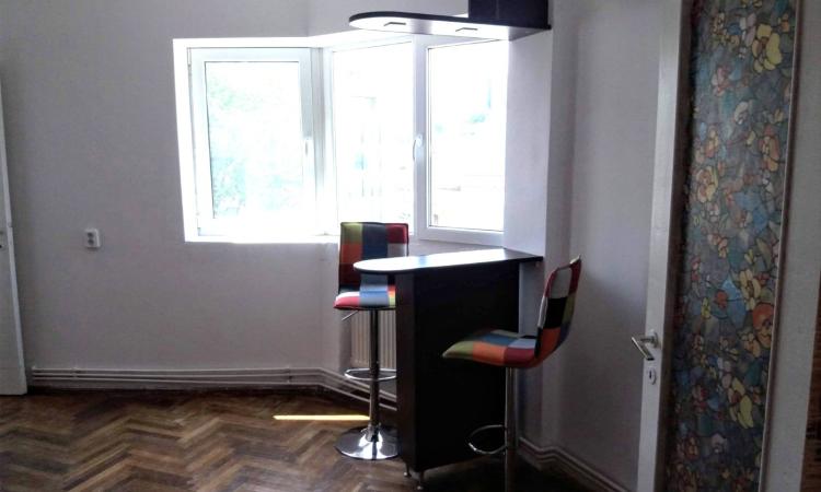3 camere Dacia - Mosilor