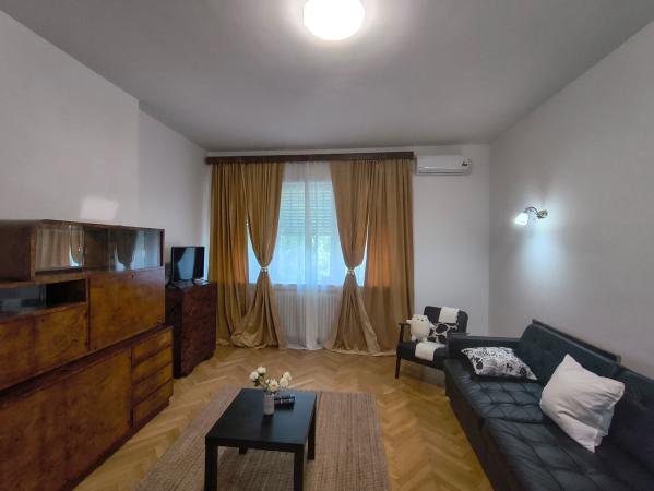 Închiriere apartament 4 camere, 153 mp, mobilat și utilat - parter vilă - Dorobanți Capitale