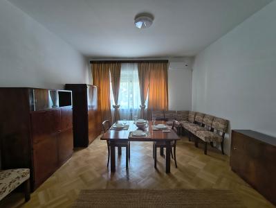 Închiriere apartament 4 camere, 153 mp, mobilat și utilat - parter vilă - Dorobanți Capitale