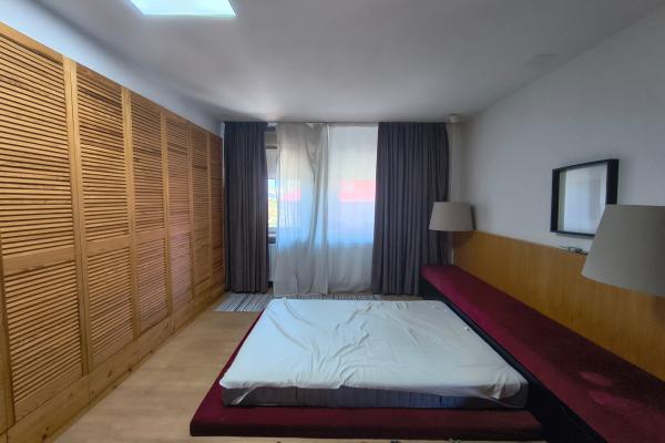 Apartament de vânzare, 6 camere, 183 mp, la mansarda - zona Floeasca