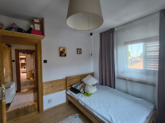 Apartament de vânzare, 6 camere, 183 mp, la mansarda - zona Floeasca