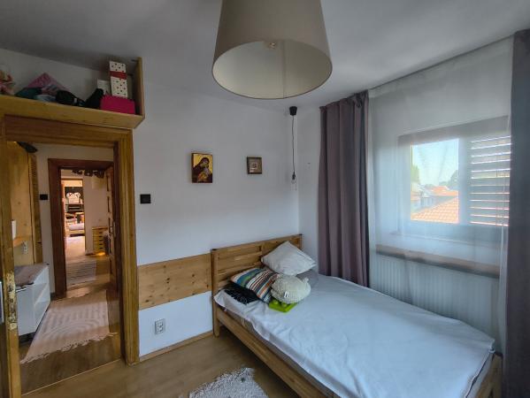 Apartament de vânzare, 6 camere, 183 mp, la mansarda - zona Floeasca