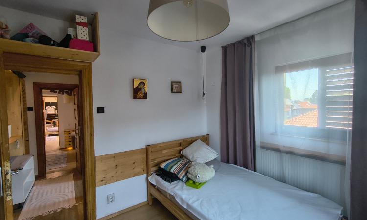 Apartament de vânzare, 6 camere, 183 mp, la mansarda - zona Floeasca
