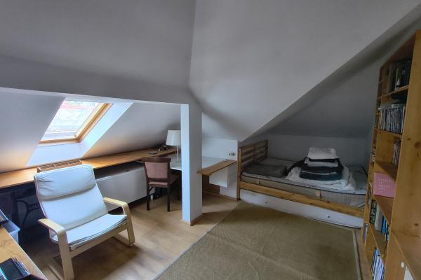 Apartament de vânzare, 6 camere, 183 mp, la mansarda - zona Floeasca