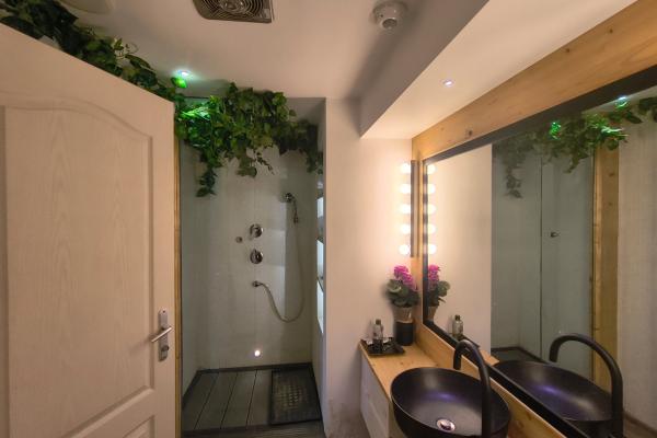 Apartament de vânzare, 6 camere, 183 mp, la mansarda - zona Floeasca
