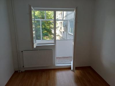Apartament 2 camere, semidecomandat Dacia