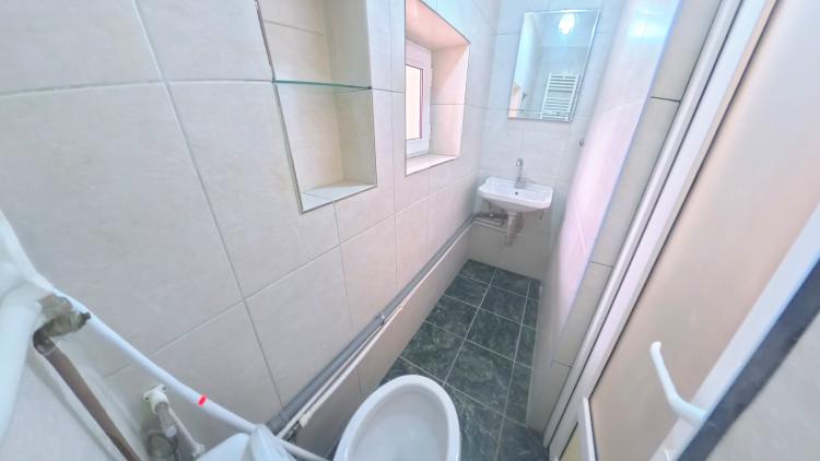 Piata Alba Iulia - Matache Dobrescu - apartament 2 camere in vila