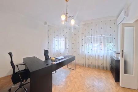 Piata Alba Iulia - Matache Dobrescu - apartament 2 camere in vila