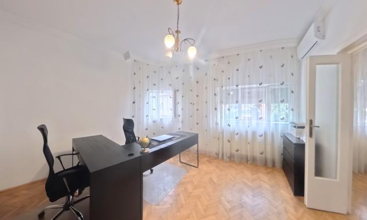 Piata Alba Iulia - Matache Dobrescu - apartament 2 camere in vila