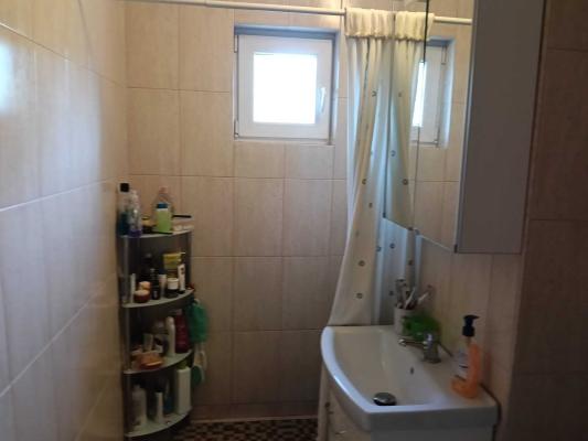 Apartament 2 camere, 56 mp, etaj 3/5, bloc izolat, boxă – zona Hotel Strelitia / Modern – Timișoara