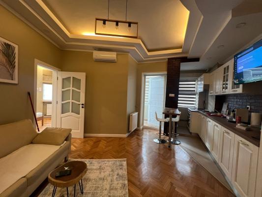 2 camere lux  la Piata Amzei