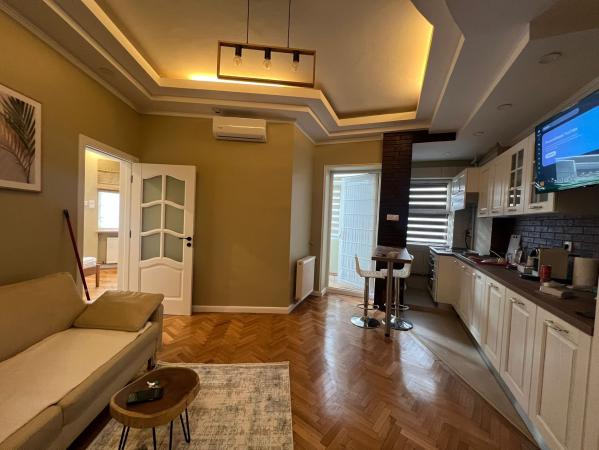 2 camere lux  la Piata Amzei