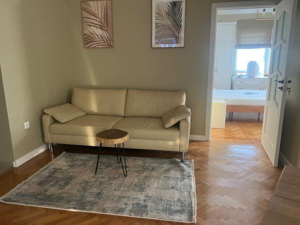2 camere lux  la Piata Amzei