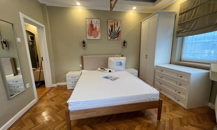2 camere lux la Piata Amzei