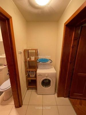 Apartament  2 camere, decomandat, Central