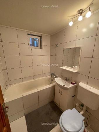 Apartament  2 camere, decomandat, Central