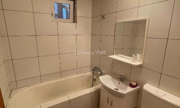 Apartament 2 camere, decomandat, Central