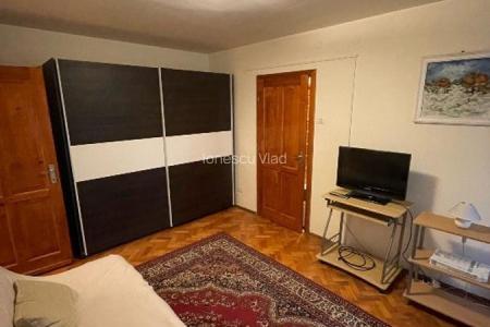 Apartament 2 camere, decomandat, Central