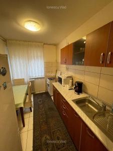 Apartament  2 camere, decomandat, Central