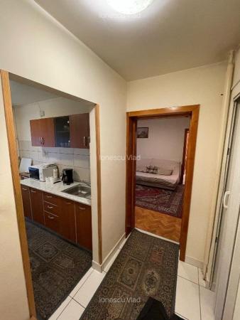 Apartament  2 camere, decomandat, Central