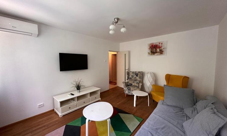 2 camere prima inchiriere hotel Novotel