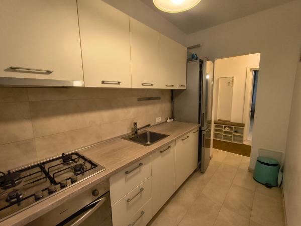 Închiriere apartament cu 3 camere, 63 mp, renovat, mobilat și utilat - zona Floreasca