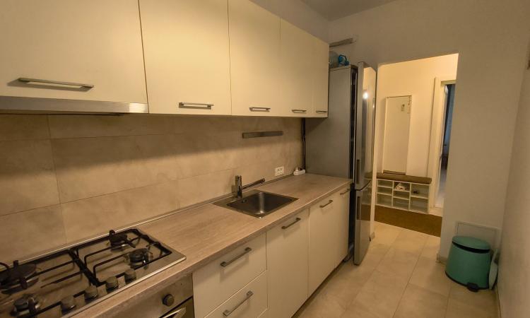 Închiriere apartament cu 3 camere, 63 mp, renovat, mobilat și utilat - zona Floreasca