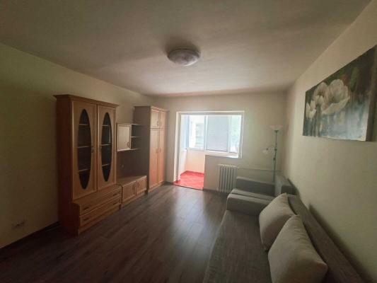 Apartament cu 2 camere, semidecomandat, 52 mp, etaj 1 – Zona Stadion Dan Păltinișanu
