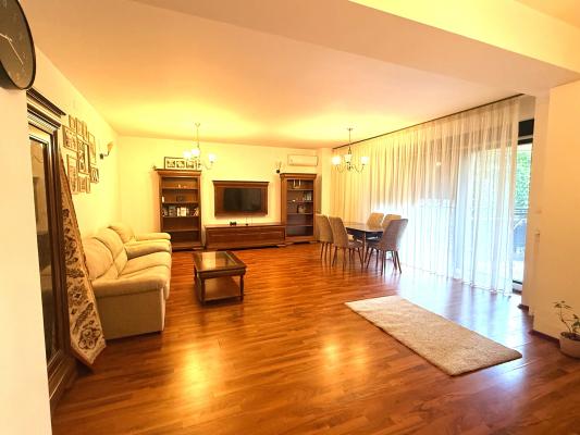 Apartament de închiriat 3 camere Central Park