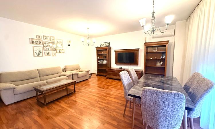 Apartament de închiriat 3 camere Central Park