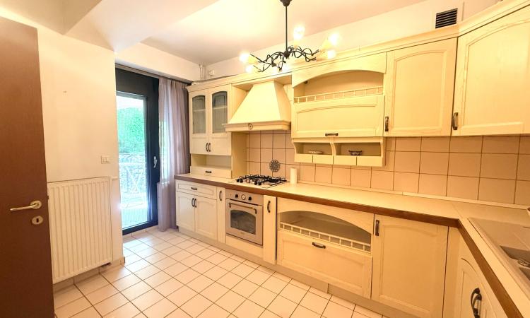 Apartament de închiriat 3 camere Central Park
