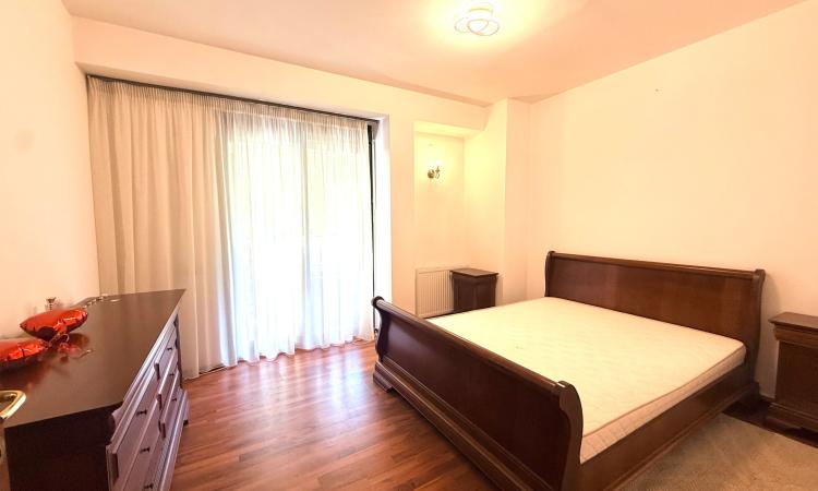 Apartament de închiriat 3 camere Central Park