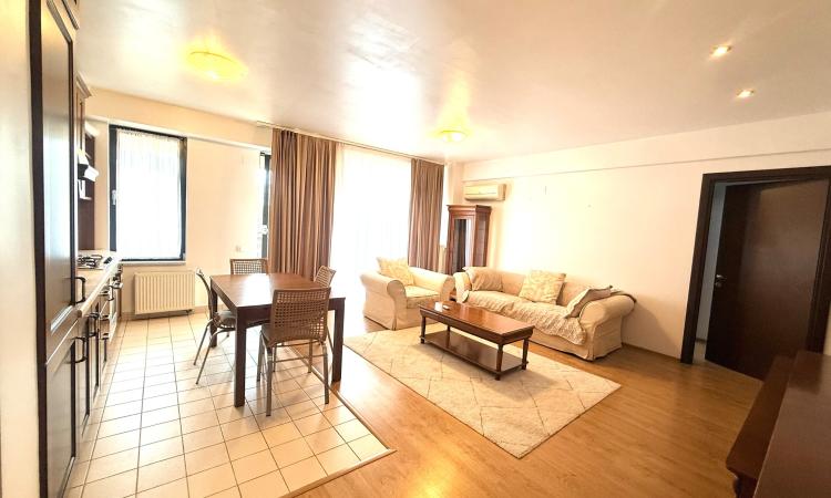 Apartament 2 camere de închiriat Central Park