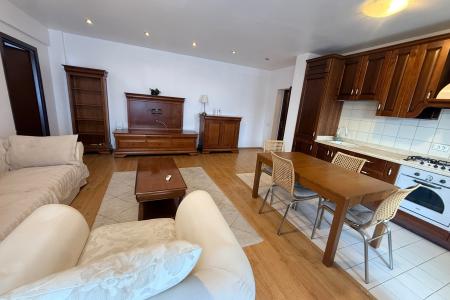 Apartament 2 camere de închiriat Central Park
