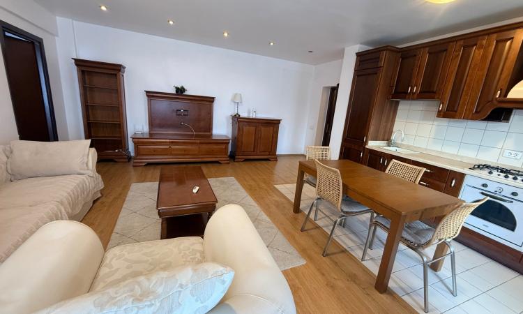 Apartament 2 camere de închiriat Central Park