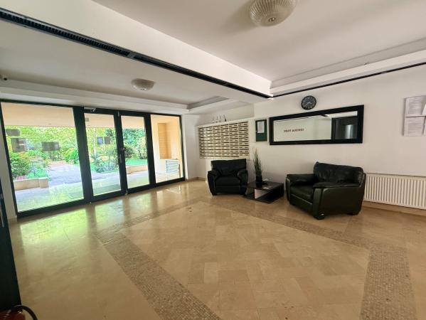 Apartament 2 camere de închiriat Central Park