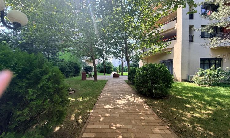 Apartament 2 camere de închiriat Central Park