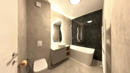 Apartament exclusivist 4 camere Tunari-Otopeni  – Terasă de 85 mp – Parcare inclusă