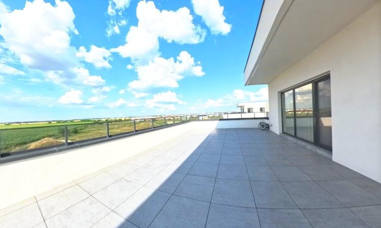 Apartament exclusivist 4 camere Tunari-Otopeni – Terasă de 85 mp – Parcare inclusă