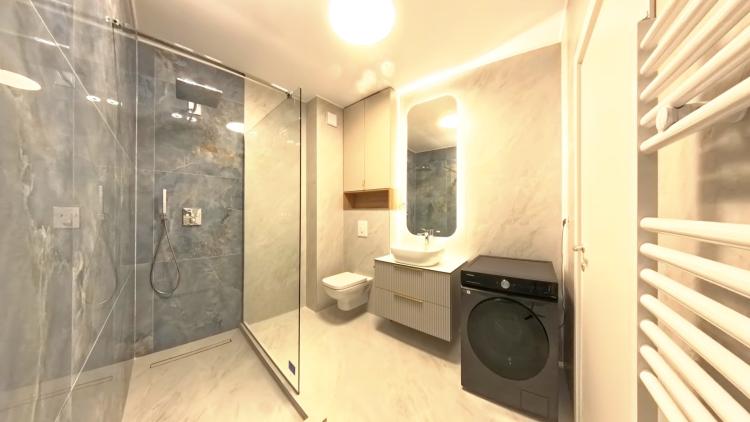 Apartament exclusivist 4 camere Tunari-Otopeni  – Terasă de 85 mp – Parcare inclusă