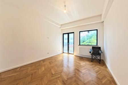2 Camere - Piața Amzei - Spațios - Renovat