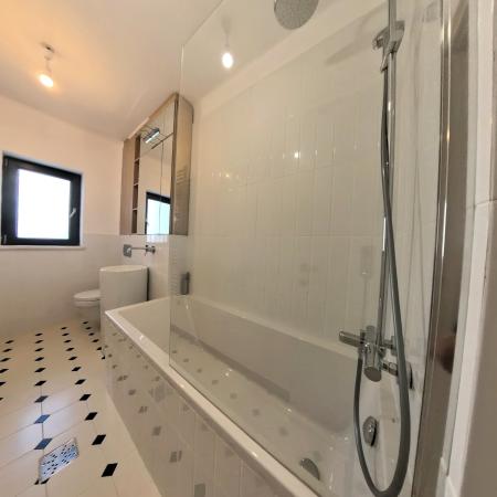 2 Camere - Piața Amzei - Spațios - Renovat