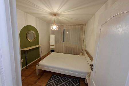 2 camere, semidecomandat, cu o suprafață utilă de 46 mp, situat la parter