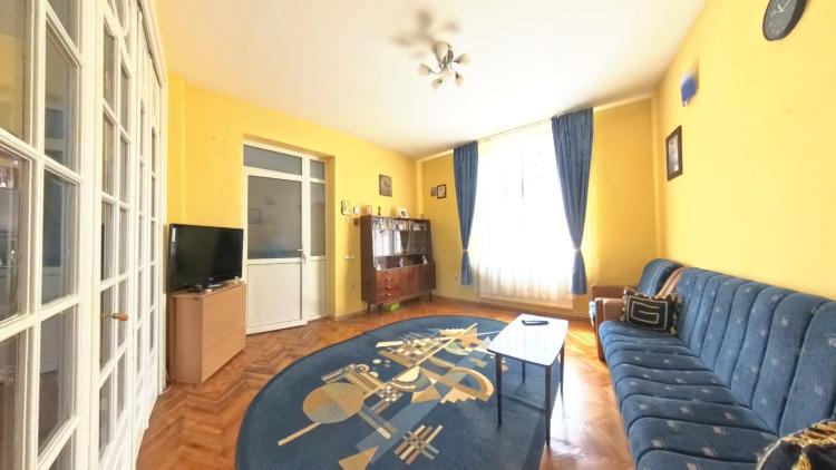 2 camere in vila / Aproape de Parcul Carol