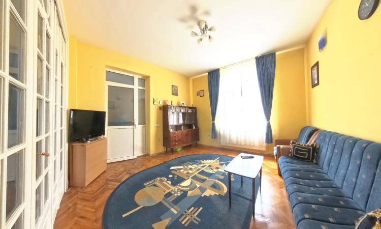 2 camere in vila / Aproape de Parcul Carol