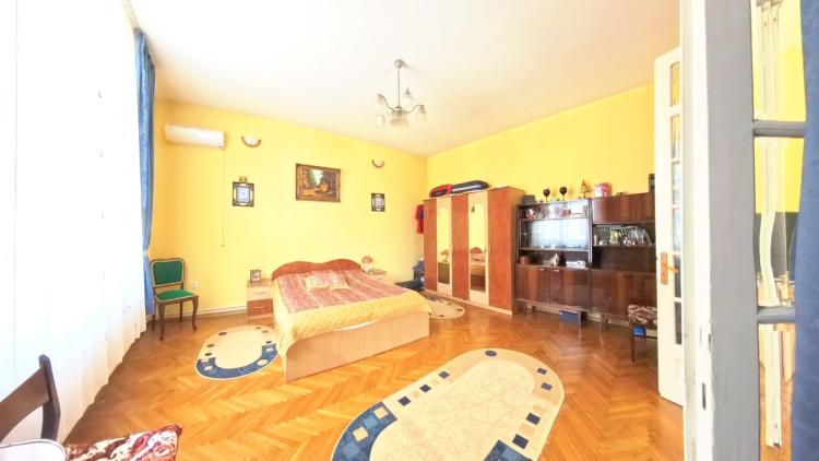2 camere in vila / Aproape de Parcul Carol