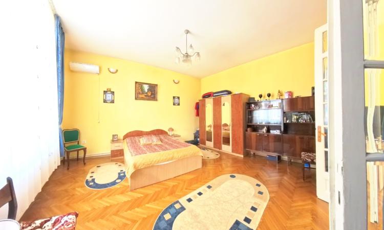 2 camere in vila / Aproape de Parcul Carol