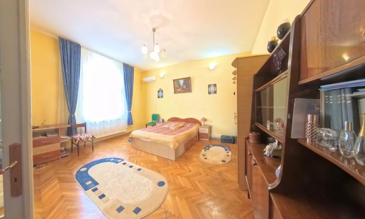 2 camere in vila / Aproape de Parcul Carol