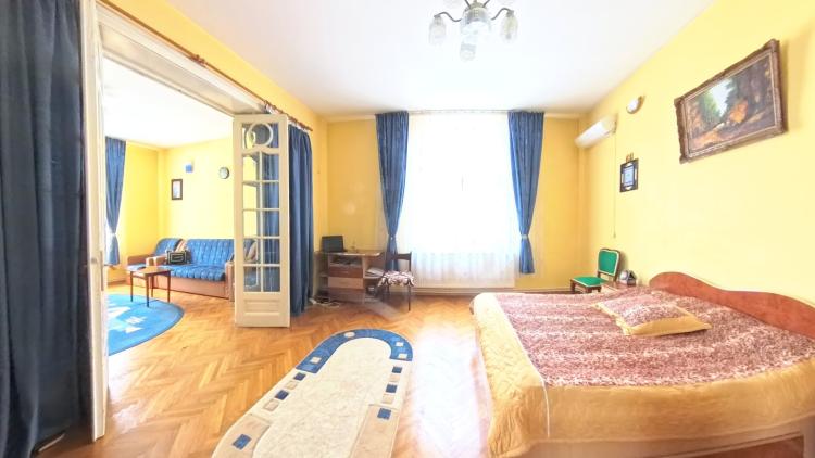 2 camere in vila / Aproape de Parcul Carol