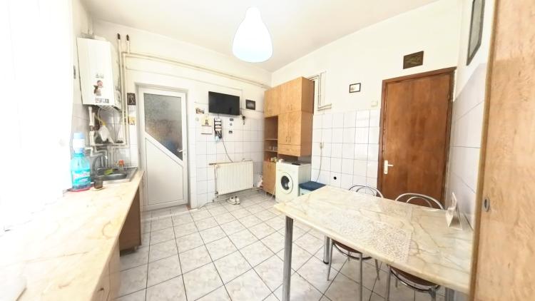2 camere in vila / Aproape de Parcul Carol